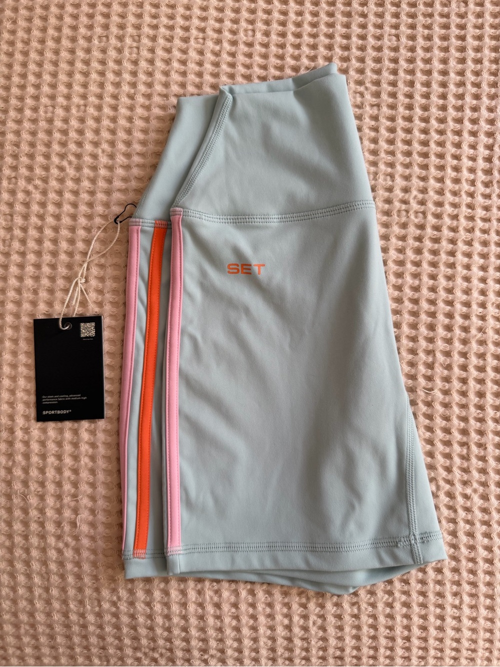 Set Active Resort drop tropics shorts in Small